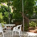 Lourantos Bayside Apartment