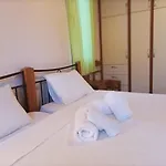 Lourantos Bayside Appartement *