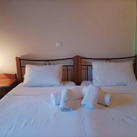 Lourantos Bayside Apartman *