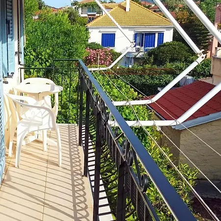 Lourantos Bayside Apartamento